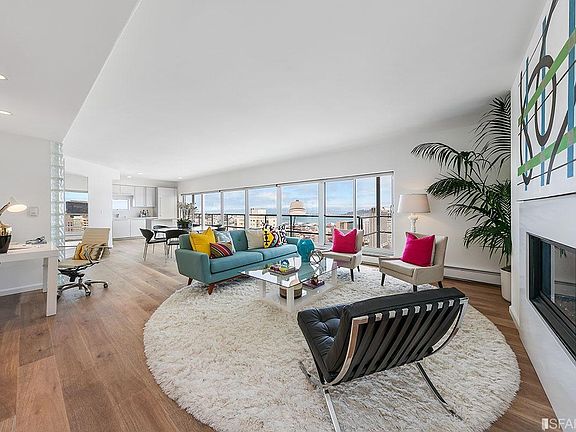 2nd image of 30 Miller Pl APT 11
