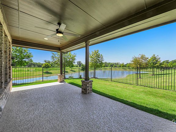3rd image of 301 Florence Dr