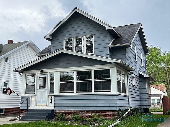 2nd image of 944 National Ave