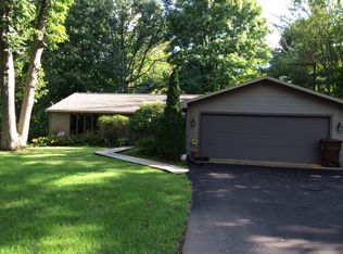 48 E Sherwood Rd, Williamston, MI 48895