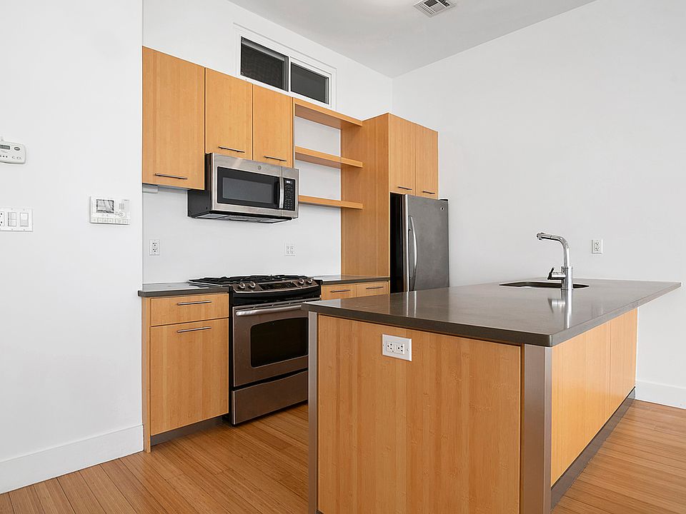 1st image of 177 Concord St #3