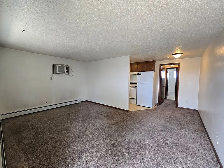 1430 Emery — Photo 3