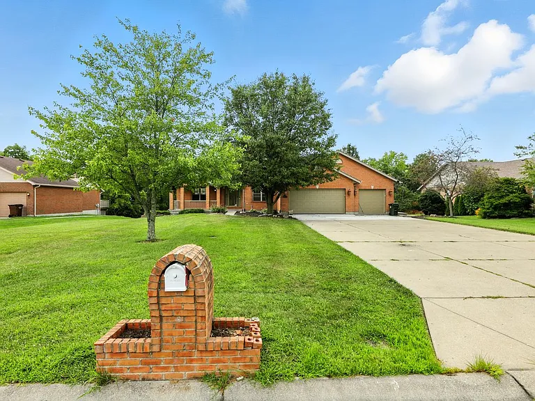 6643 Willow Bend Dr — Photo 2