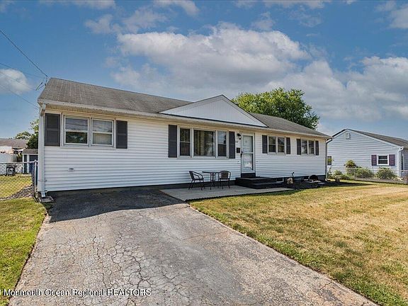 2nd image of 217 Sharon Drive