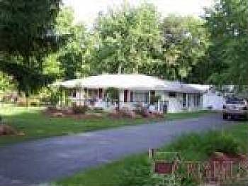 1st image of 3764 Saint Nicholas Dr