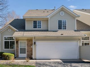 8981 Spring Ln, Woodbury, MN 55125