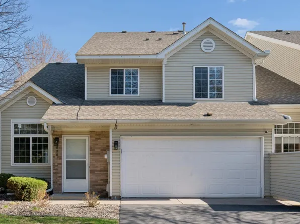 8981 Spring Ln, Woodbury, MN 55125