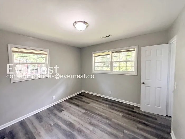 3318 Bonds Ave — Photo 16