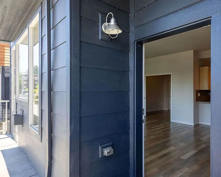 1607 NW Davis St — Photo 48