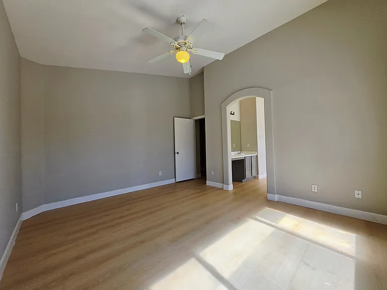 7724 Pacific Rim Ct — Photo 20