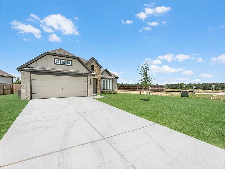 10602 Burgundy Berry Way — Photo 3