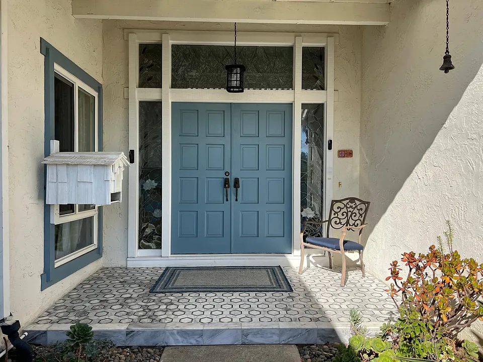 6083 Crimson Dr