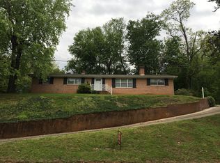 906 Hazelwood Ln, Martinsville, VA 24112