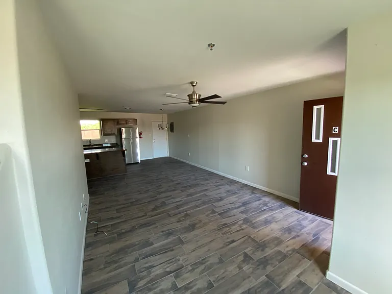 800 W Hall Acres Rd #B — Photo 3