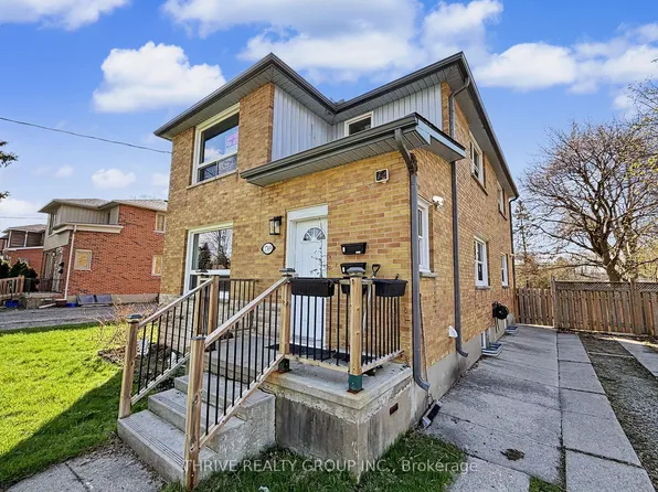 1769 Wavell St, London, ON N5W 2E2