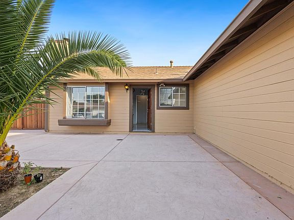 4th image of 3581 Sharon Court