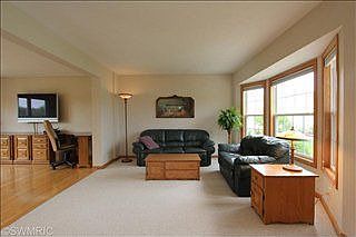 3rd image of 7832 Deer Grove Ct NE