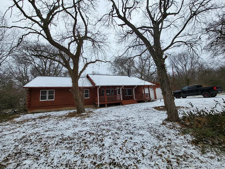 9397 Azle Hwy — Photo 32