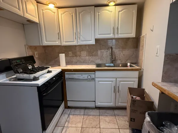 133 Reed St #2, Cambridge, MA 02140