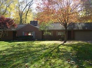 260 W Caston Rd, Akron, OH 44319