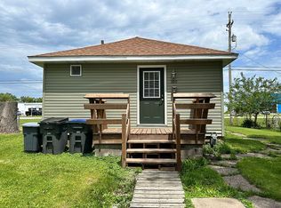 320 1st Ave E, Milan, IL 61264