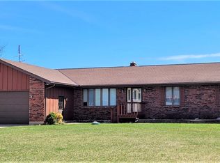 758 Marine Dr, Dixon, IL 61021