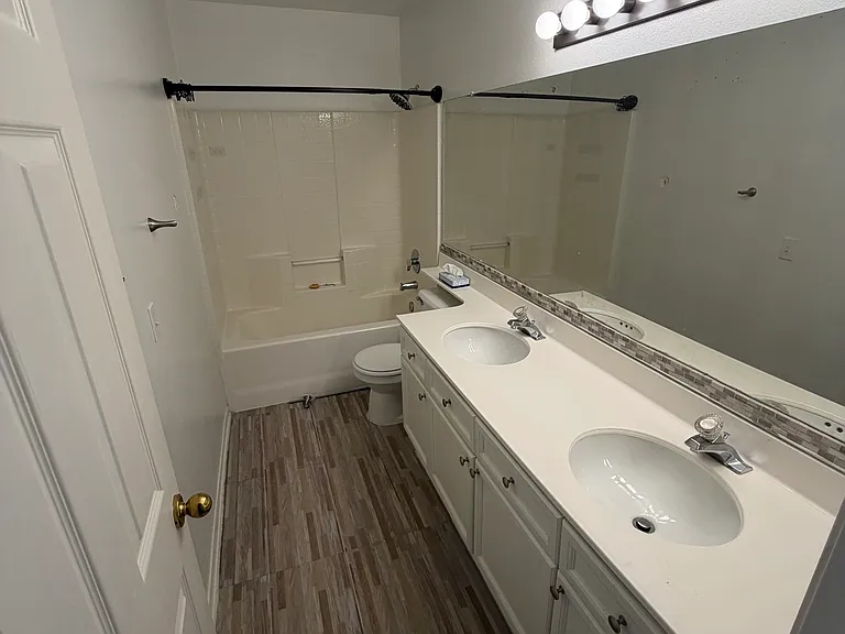 42219 Brighton St — Photo 18