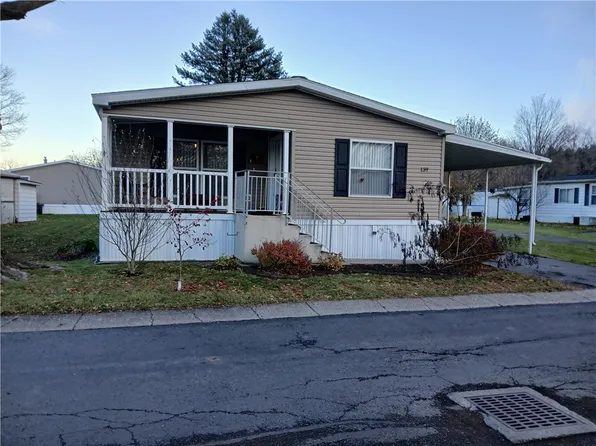 139 Cayuga Way, Manchester, NY 14504