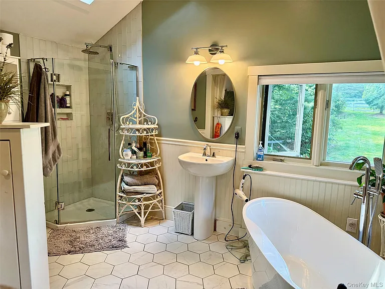 718 River Rd — Photo 18