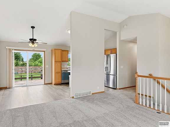 3rd image of 17354 Ruggles St