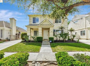 1090 Chaucer Dr, Brentwood, CA