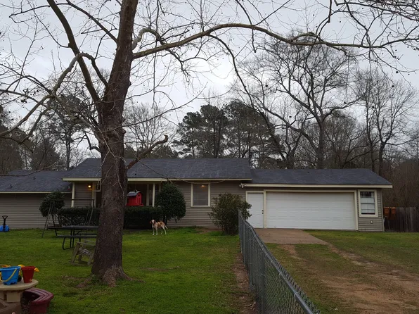 221 Roach Rd, Doyline, LA 71023