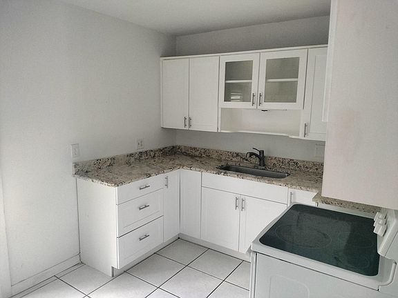 5th image of 2639 Canal Dr N