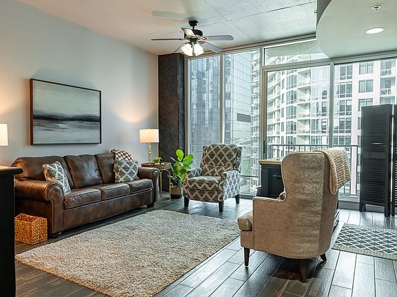 2nd image of 301 Demonbreun St Unit 1407