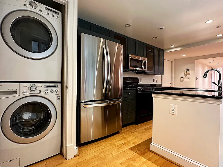 1220 N St NW #1 — Photo 9