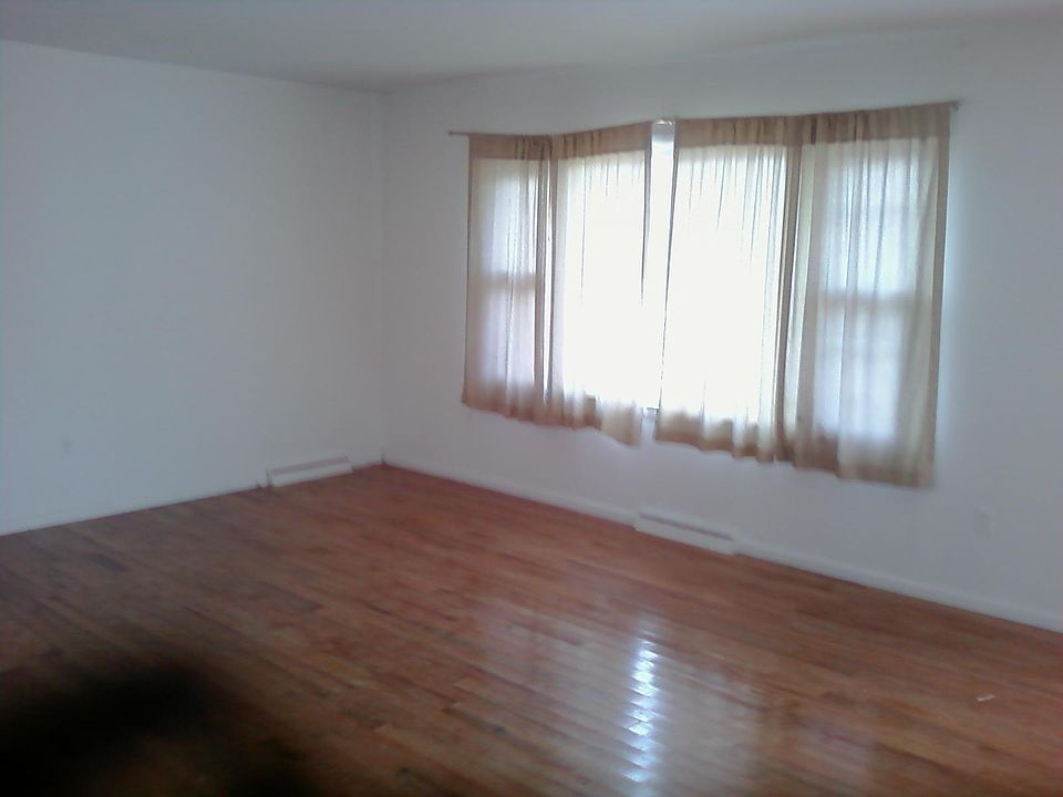 2nd image of 1 McDole Rd #1