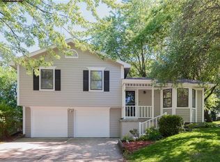 1919 SE 5th St, Lees Summit, MO 64063