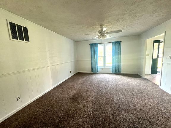 4th image of 243 E Hickory Ln