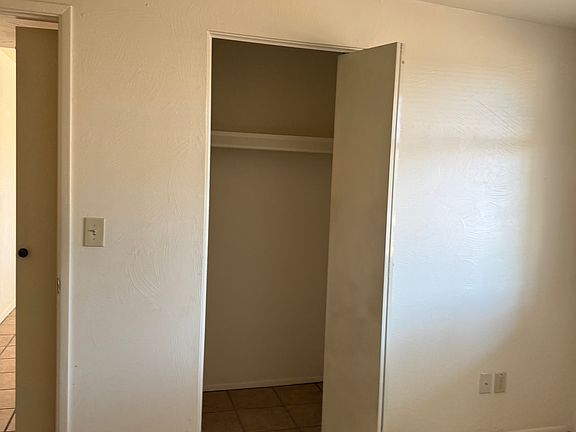 5th image of 4024 S Lone Palm Dr
