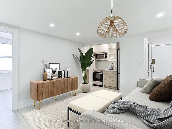 2nd image of 448 Spadina Rd #405