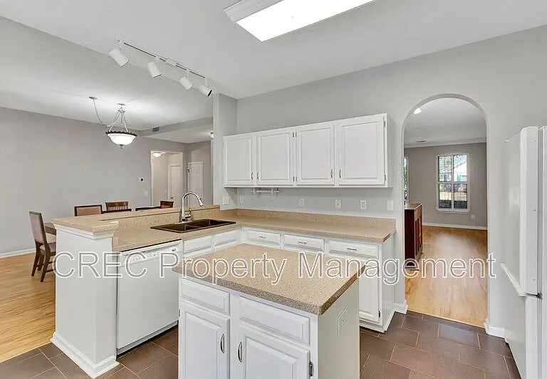 3282 Heathland Way — Photo 9