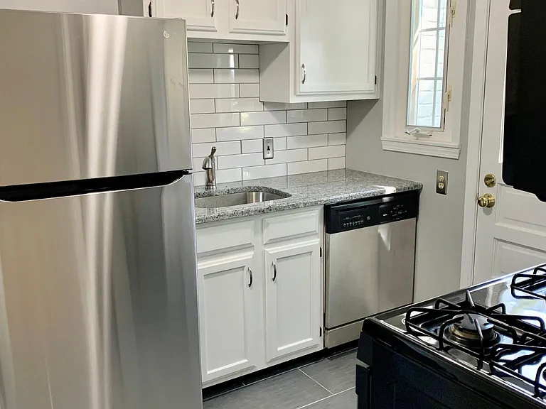 660 Graefield Ct — Photo 5