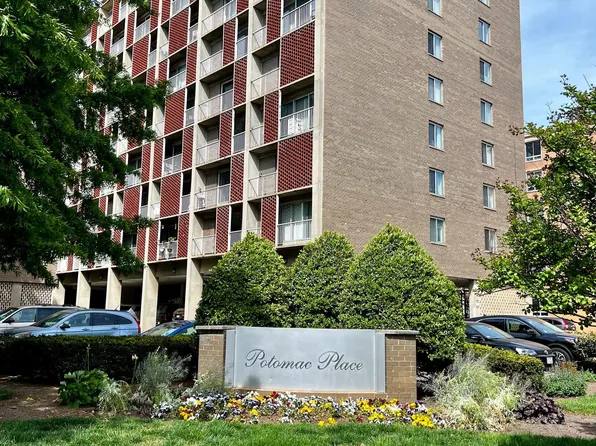 800 4th St SW APT S708, Washington, DC 20024