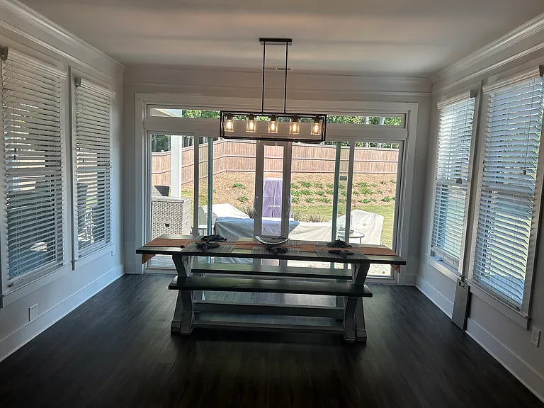 139 Manchester Ln — Photo 4