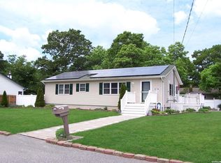 31 Prince St, Patchogue, NY 11772