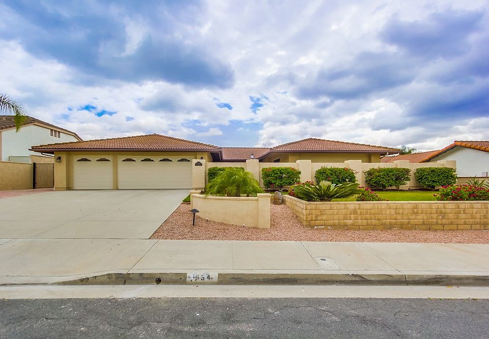 1st image of 1934 Hacienda Dr