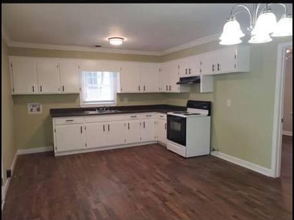 2nd image of 228 Union St