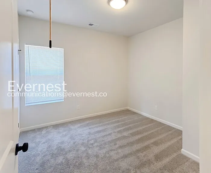 1109 Goldsboro Ave — Photo 5