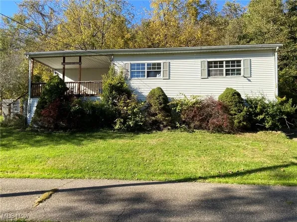22 April St, Dillonvale, OH 43917