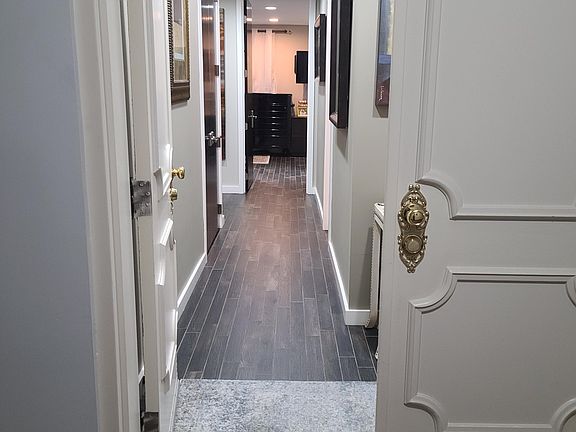 4th image of 3030 Breckinridge Ln #508